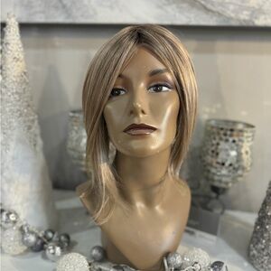 Stylish Women's Wig. Brand new with tags